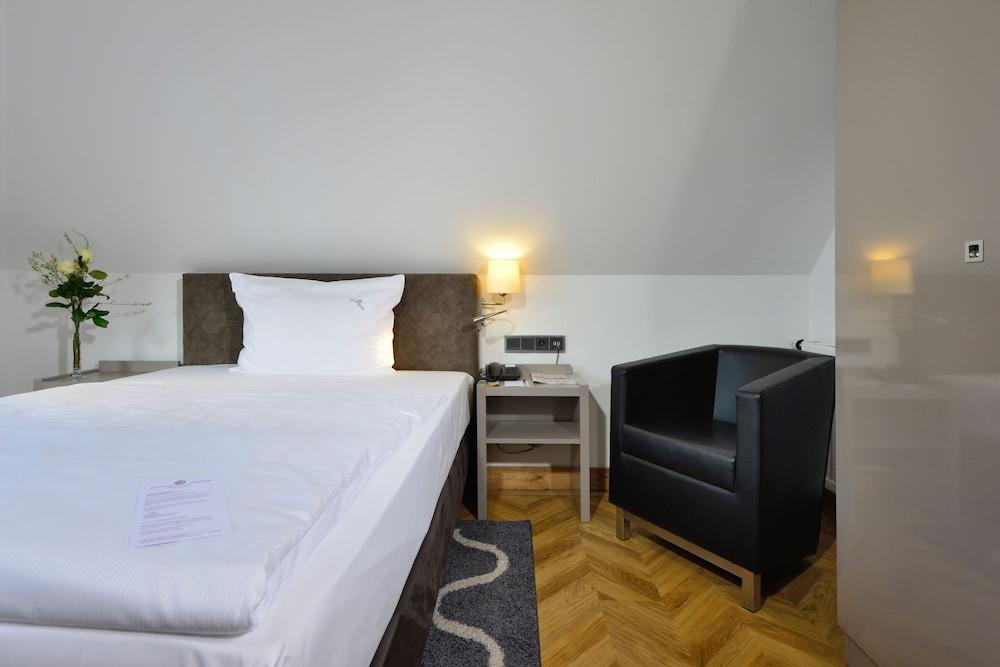 Hotel Caroline Mathilde Celle Exteriör bild